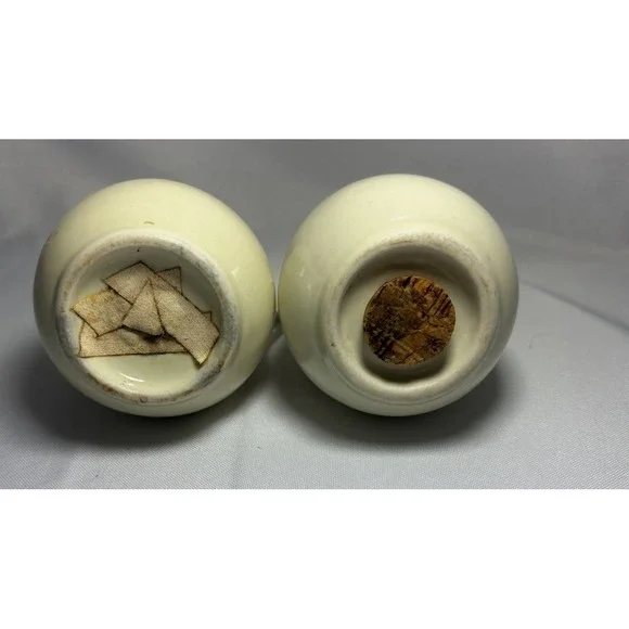 Vintage Hall Kitchenware‎ Orange Poppy Handled Salt & Pepper Shakers - Picture 9 of 9